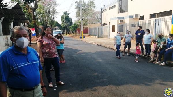 Habilitan asfaltados de estratégicas calles en el barrio la Encarnación •