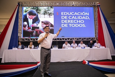 Ever Rojas presentó su ambicioso programa denominado “CDE 180º -Un sueño posible”