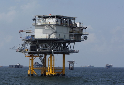 Cinco lesionados deja incendio en plataforma petrolera en el Golfo de México - MarketData