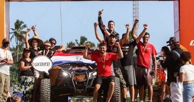 La Nación / Santos y Arcondo se lucen