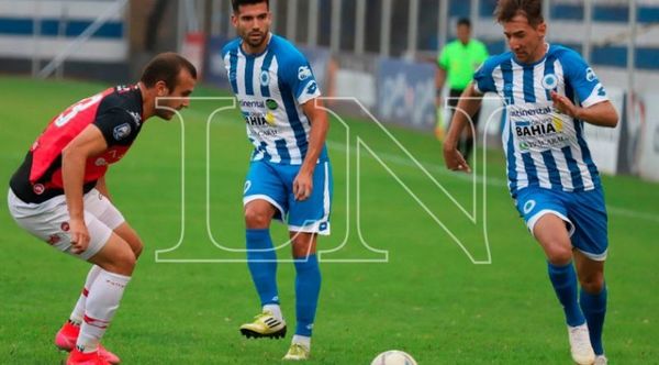 12 y River firman la paridad en un emocionante partido