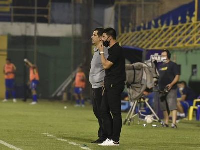 “Es momento de tomar decisiones para enderezar esto” - Olimpia - ABC Color