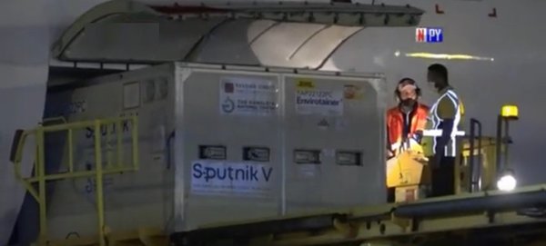 Arriban al país vacunas Sputnik V, componente 2 | Noticias Paraguay