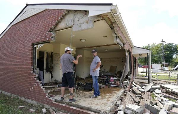 Reportan más de 20 fallecidos y 17 desaparecidos en Tennessee tras histórica inundación