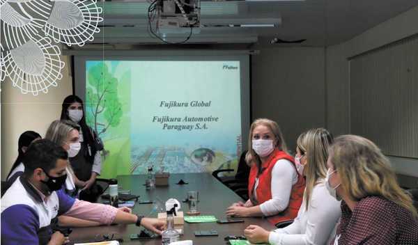 Destacan mano de obra de mujeres en la planta industrial Fujikura - La Clave