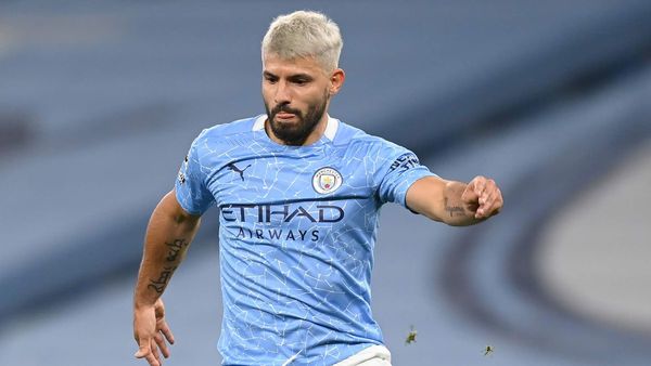 Manchester City erigirá estatuas a Silva, Agüero y Kompany