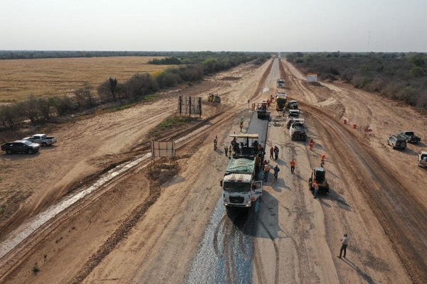 Inició la colocación de la carpeta asfáltica en el lote 7 de la Transchaco | .::Agencia IP::.