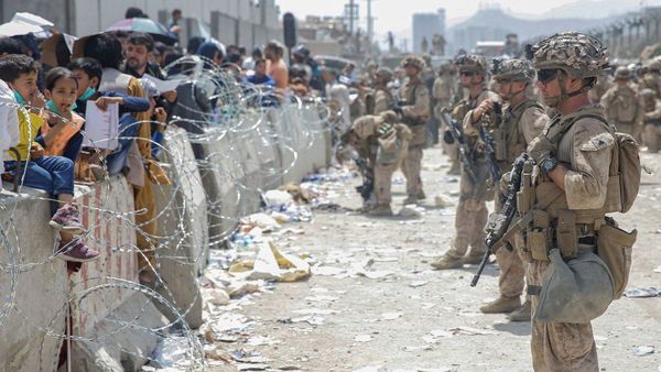 Talibanes amenazan que habrá «consecuencias» si EE.UU. no culmina evacuación de Afganistán para el 31 de agosto