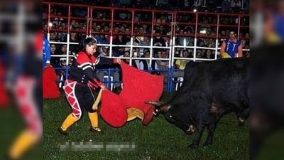 Raquel, la valiente mamá que se enfrenta a toros en los ruedos