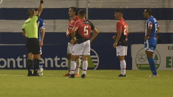 Osmar Molinas se defiende tras su expulsión