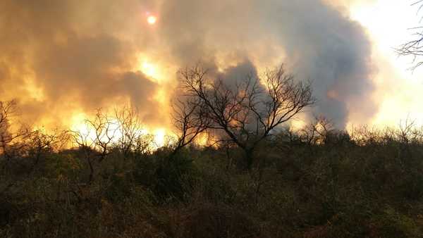 Bombero lamenta que siga la mala costumbre de quemar rastrojos - Megacadena — Últimas Noticias de Paraguay