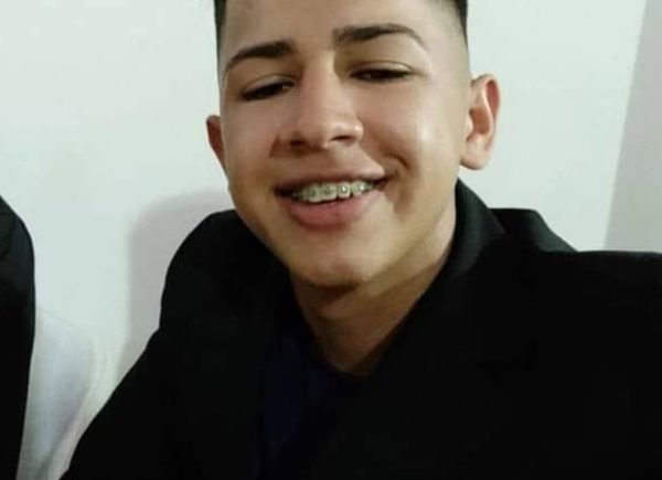 Requieren prisión para joven que mató a su novia adolescente