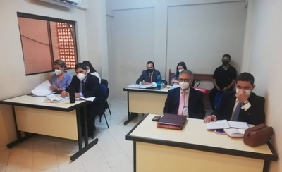 Diario HOY | Se inició juicio para ex rector de la UNA Froilán Peralta y la “come papeles”