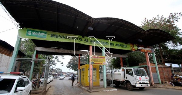 La Nación / Mercado de Abasto: permisionarios denuncian desalojo irregular de varios locales