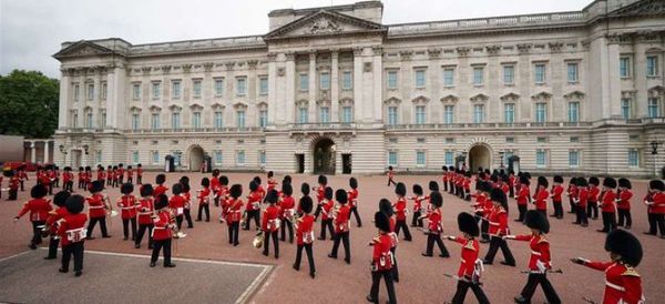 Primer cambio de guardia en Buckingham desde el inicio de la pandemia