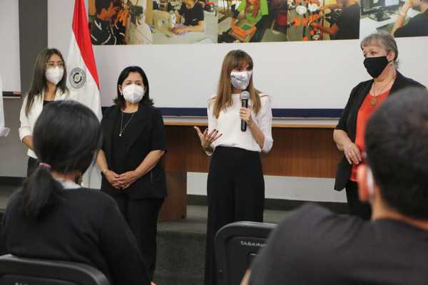 Unos 35 jóvenes iniciarán periodo de capacitación por el SNPP en la modalidad de formación profesional dual | .::Agencia IP::.