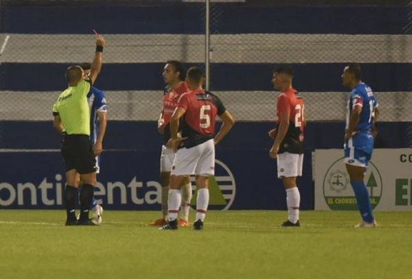 Osmar Molinas se defiende tras su expulsión