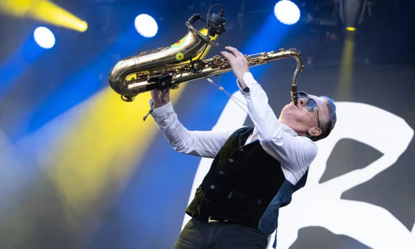 A sus 62 años fallece Brian Travers, saxofonista y miembro fundador de UB40 - OviedoPress
