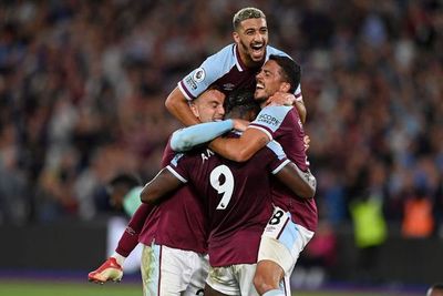 West Ham se pone líder tras golear a un Leicester con uno menos - Fútbol - ABC Color