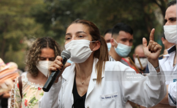 Diario HOY | Hablarán con médicos para tratar de sobrellevar reclamos con atenciones