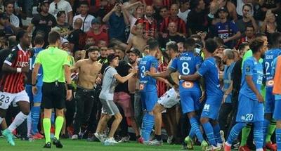 Escándalo en el fútbol francés: Invasión y agresión a futbolistas