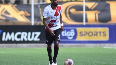 César Farías llama a Marc Enoumba para las Eliminatorias