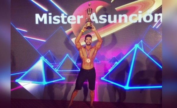 Fisicoculturista esteño gana medalla de oro en su categoría
