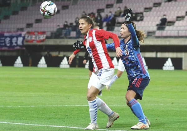 Crónica / MIRTA RAQUEL PICO. UN DIFÍCIL RECORRIDO DETRÁS DE TANTOS GOLES