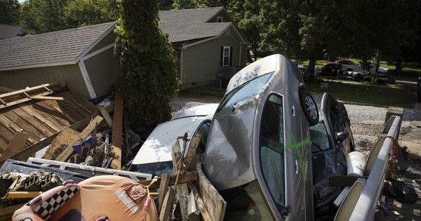 La Nación / Al menos 21 muertos dejan inundaciones en el sur de Estados Unidos