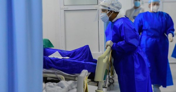 La Nación / En 15 hospitales reducen horario