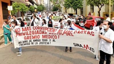 Gobierno fracasa en acuerdo y huelga de médicos sigue en pie