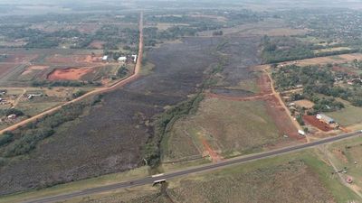 Incendio en el Parque Cerro Corá continúa sin poder controlarse