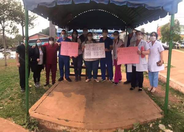 Médicos de Alto Paraná se movilizan contra la inequidad horaria y salarial - La Clave