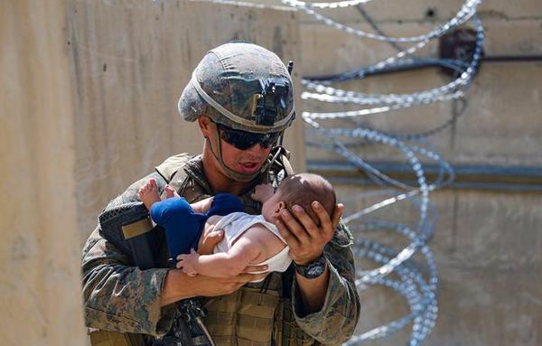Afganistán: Estados Unidos pone turbo a evacuación de personas