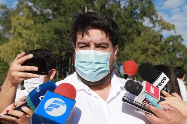 Dr. Silva pide a ciudadanía continuar con recaudos y aplicarse vacunas: 'El COVID hoy está en terapia intensiva'