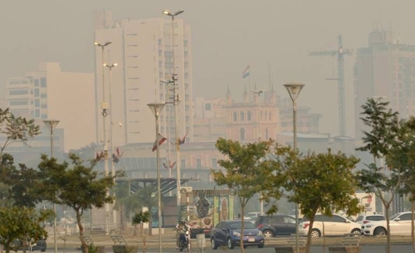 Diario HOY | Humo en el ambiente afecta a personas alérgicas