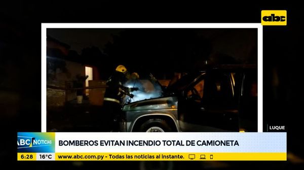 Bomberos evitan incendio total de una camioneta - ABC Noticias - ABC Color