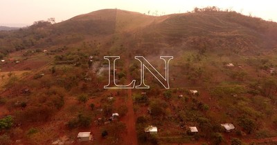 La Nación / Familias se niegan a abandonar zona de incendios en Lorito Picada