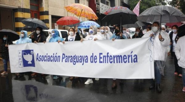 Enfermeros de todo el país se manifestarán mañana para exigir reglamentación de la ley