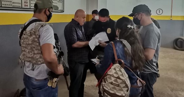 La Nación / Antidrogas detienen en CDE a criminal buscado por EEUU por lavado de dinero