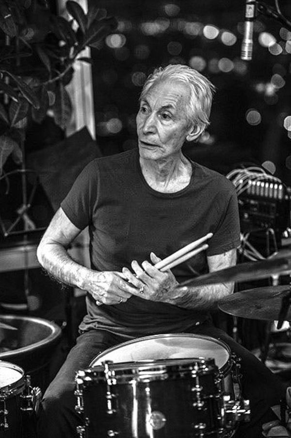 Muere baterista de los Rolling Stones, Charlie Watts, a la edad de 80 años