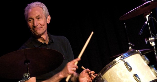 Charlie Watts, histórico baterista de The Rolling Stones, murió a los 80 años - SNT