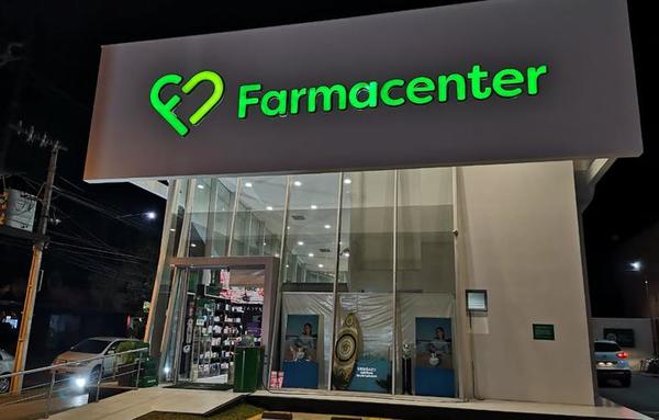 Farmacenter celebra sus 38 años con imagen renovada