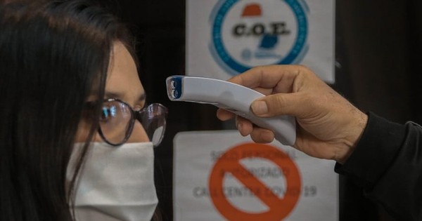 La Nación / Toma de temperatura ya no se justifica, admite Salud Pública