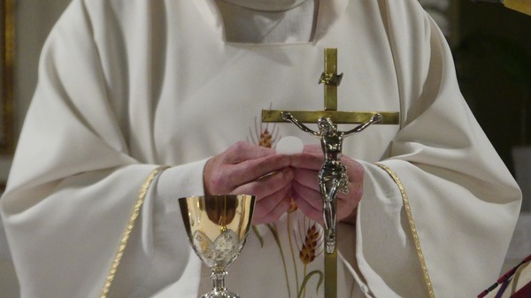 ¡Pastor aseguró que resucitaría! Pidió que lo enterraran vivo y murió
