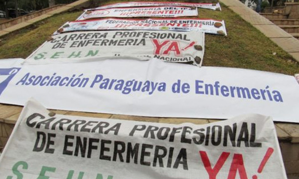 Para exigir el cumplimiento de la Ley 6.625 gremio de enfermeras se movilizan - OviedoPress