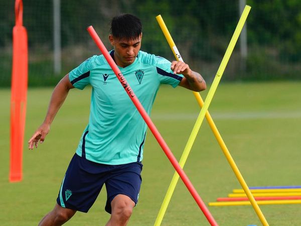 El debut de Arzamendia en el Cádiz sería en setiembre - Fútbol Internacional - ABC Color