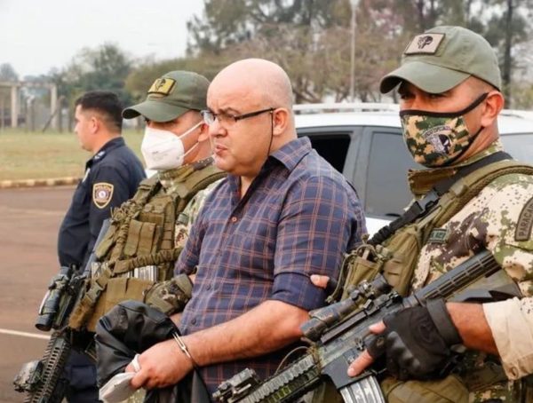 En 2004 Kassen Hijazi fue investigado por un esquema de megaevasión y lavado · Radio Monumental 1080 AM