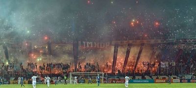 Poder Ejecutivo autoriza retorno del público a los estadios
