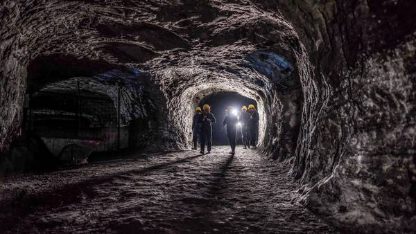 Sube a 12 la cifra de mineros muertos en la explosión de socavón en Colombia